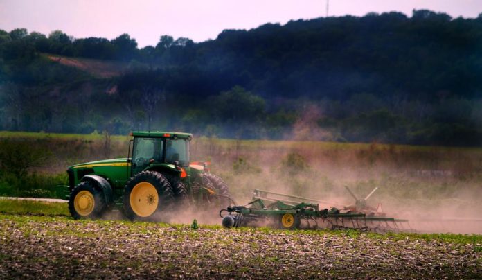 Tractor-plata-motorina.jpg1 motorina ajutor de stat